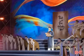 Đặc sắc chương trình nghệ thuật “Đại thi hào Nguyễn Du - chữ tâm sáng mãi”