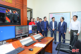 Bí thư Tỉnh ủy động viên các đơn vị trực sẵn sàng chiến đấu, làm nhiệm vụ xuyên Tết