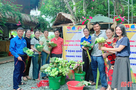 Linh hoạt gây quỹ, tặng quà Trung thu cho trẻ em nghèo 