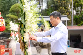 Thủ tướng Chính phủ Lê Minh Hưng dâng hương tưởng niệm các anh hùng liệt sĩ 