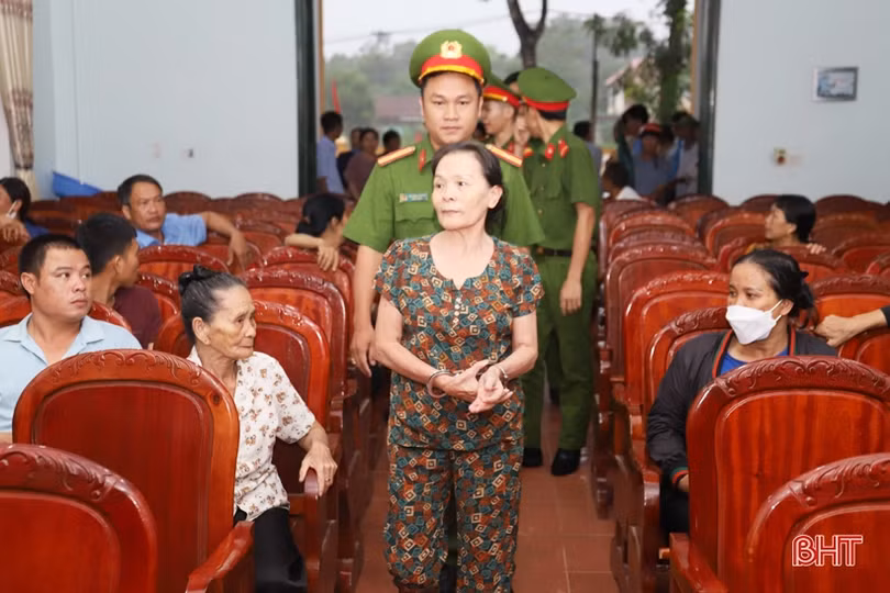 Người đàn bà 62 tuổi quen nghề móc túi và 4 bản án tù