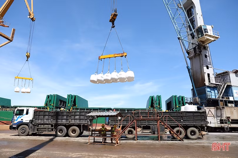 Doanh nghiệp KKT Vũng Áng xây dựng môi trường làm việc không khói thuốc