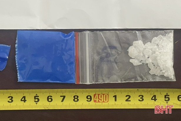 Bắt đối tượng nhiều tiền án, tiền sự tàng trữ trái phép ma tuý