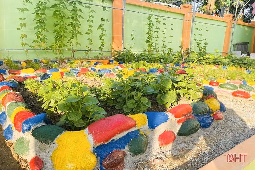 Yêu nghề, mến trẻ, cô giáo mầm non say mê sáng kiến