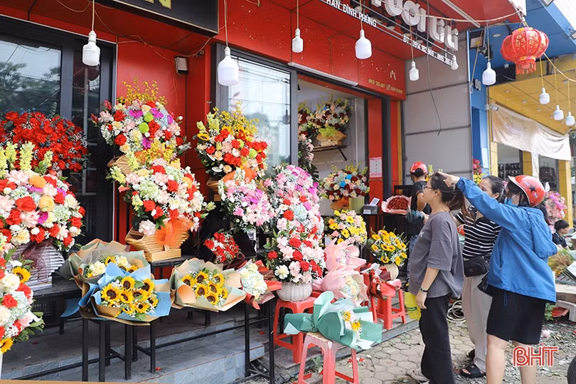 Thỏa sức chọn hoa tươi, quà tặng dịp lễ 20/10 ở TP Hà Tĩnh