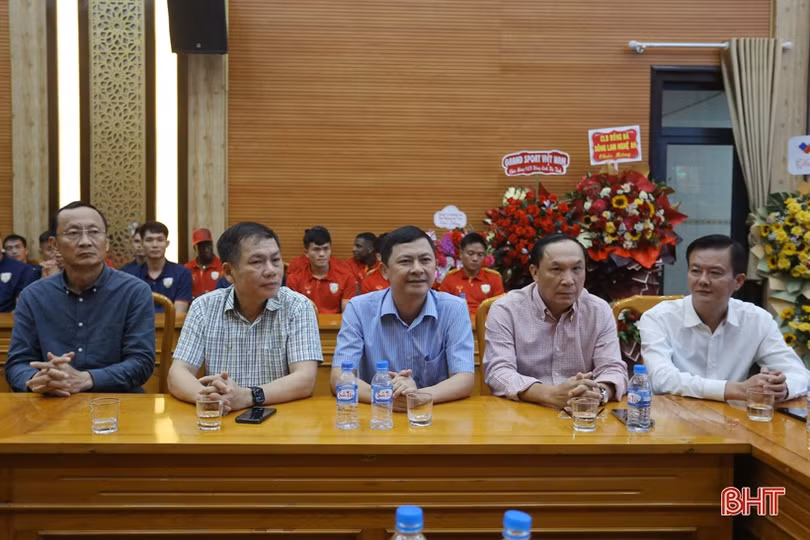 Hồng Lĩnh Hà Tĩnh đặt mục tiêu lọt top 4 V.League 2023/2024