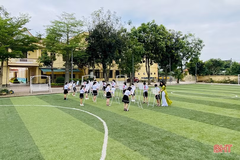 117 tập thể, giáo viên Hà Tĩnh được Bộ trưởng Bộ GD&ĐT khen thưởng