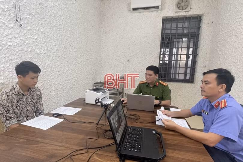 Phá đường dây buôn bán, tàng trữ lượng lớn pháo hoa nổ ở Hương Sơn