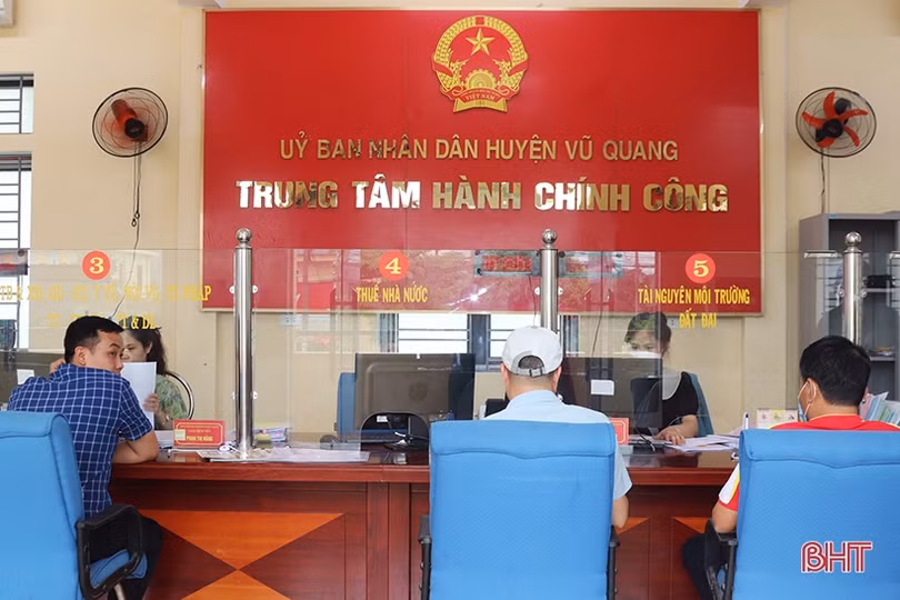 Vũ Quang xây dựng môi trường làm việc không khói thuốc lá
