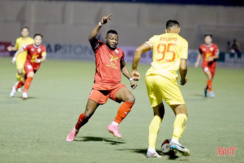 Gương mặt ấn tượng trong trận mở hàng của Hồng Lĩnh Hà Tĩnh