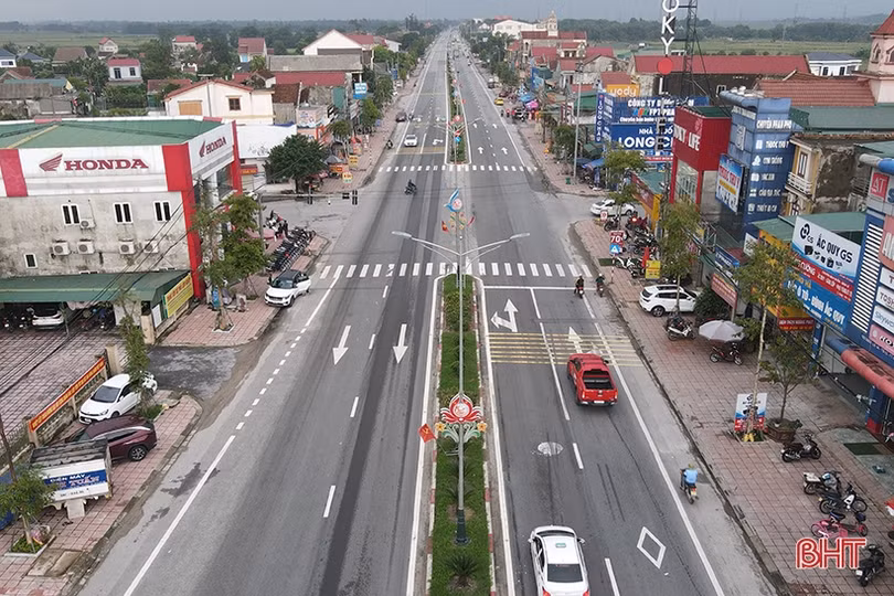 Sớm sửa chữa cụm đèn tín hiệu giao thông trên QL1 ở Cẩm Xuyên