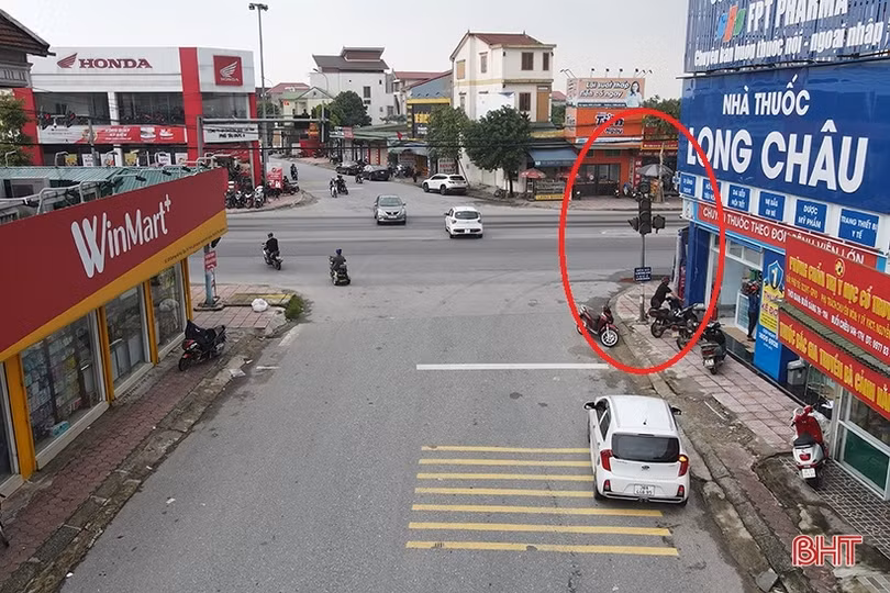 Sớm sửa chữa cụm đèn tín hiệu giao thông trên QL1 ở Cẩm Xuyên