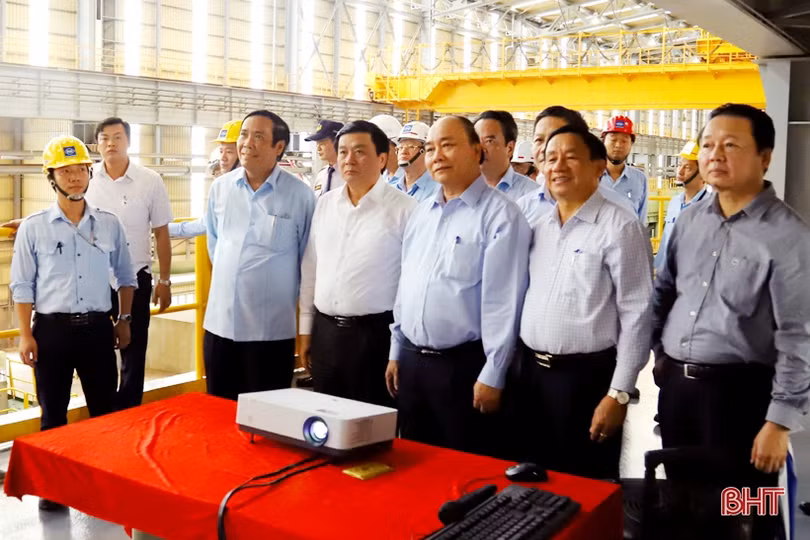Thủ tướng Chính phủ Nguyễn Xuân Phúc kiểm tra tại Formosa Hà Tĩnh