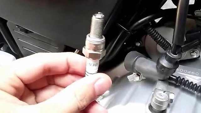 Cẩm nang lái xe an toàn mùa mưa bão