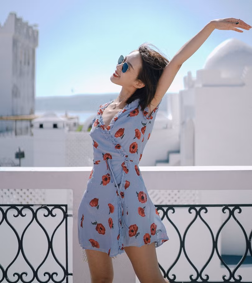 Tuyệt chiêu diện trang phục họa tiết hoa không sợ lòe loẹt