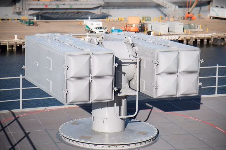 Cận cảnh tàu sân bay lớn nhất thế giới chiến hạm USS Gerald Ford