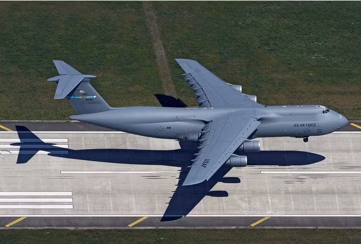 Cận cảnh sức mạnh siêu phàm của “lực sĩ bay” C-5M Super Galaxy