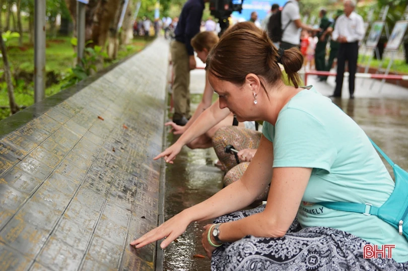 Giữa miền trời huyền thoại…