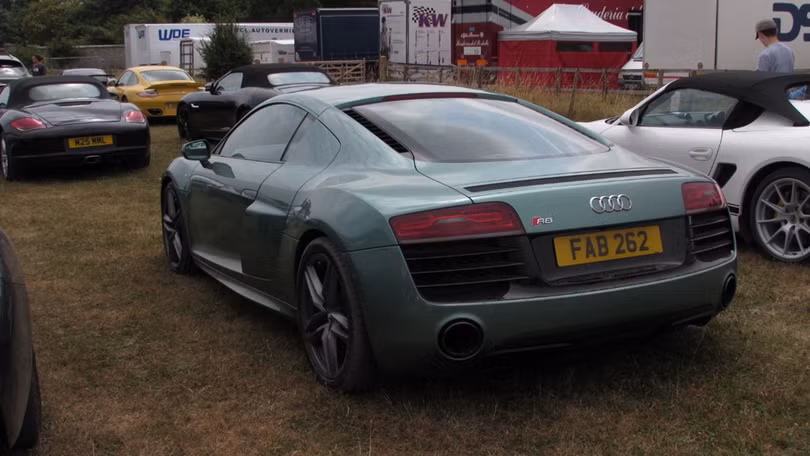 Bãi đậu xe sang đắt đỏ nhất thế giới ở Goodwood 2018