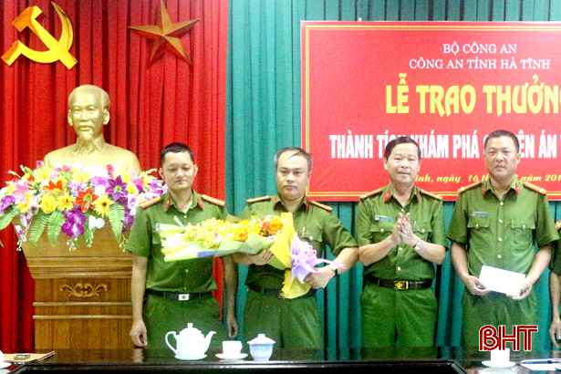 Công an Hà Tĩnh trao thưởng thành tích khám phá chuyên án về ma túy