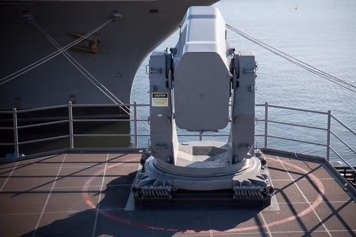 Cận cảnh tàu sân bay lớn nhất thế giới chiến hạm USS Gerald Ford