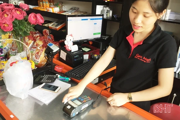 Hà Tĩnh từng bước loại trừ giao dịch “tiền trao, cháo múc”!