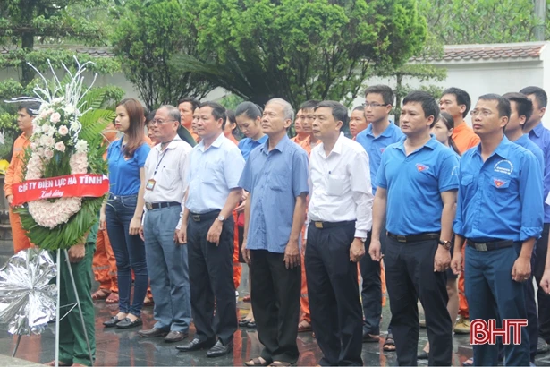 Tuổi trẻ Điên lực Hà Tĩnh “Tri ân Đồng Lộc”