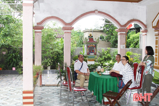 Đoàn khách xuyên Việt trải nghiệm du lịch homestay ở Hà Tĩnh