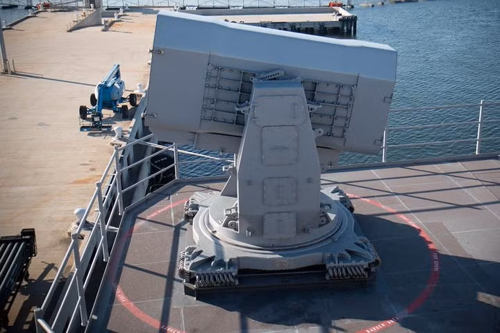 Cận cảnh tàu sân bay lớn nhất thế giới chiến hạm USS Gerald Ford