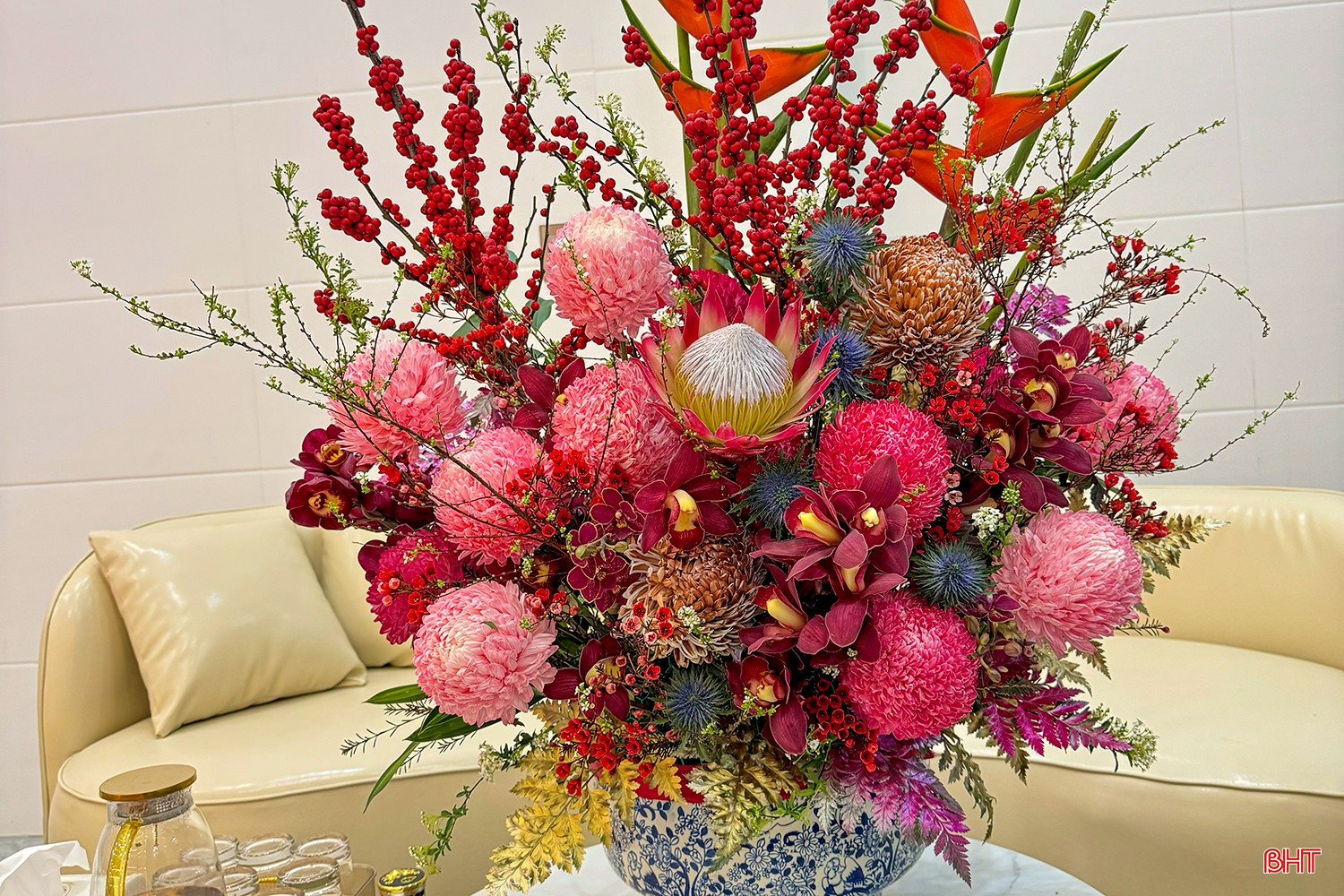 Nhiều loài hoa nhập ngoại được ưa chuộng bởi vẻ đẹp cuốn hút, mặc dù giá cả khá đắt đỏ.