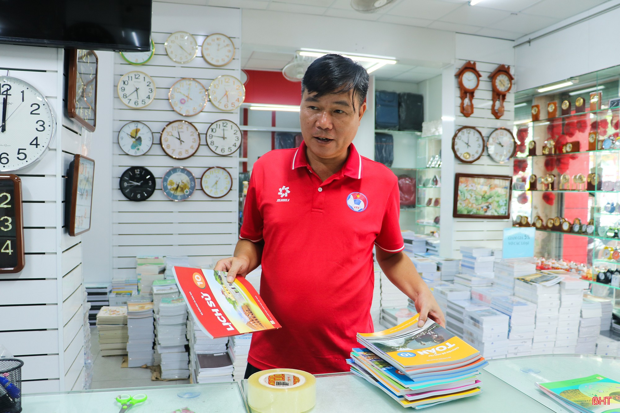Các phụ huynh chủ yếu chọn mua sách giáo khoa, sách tham khảo theo chuyên đề, sách bài tập.