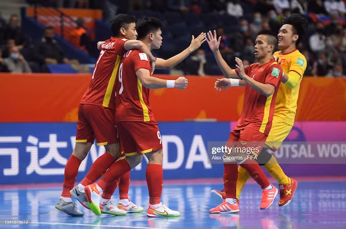 ĐT futsal Việt Nam 2-3 Nga: Chia tay World Cup trong tự hào