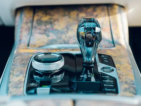 BMW X7 Nishijin Edition sản xuất chỉ 3 chiếc, giá 153.000 USD