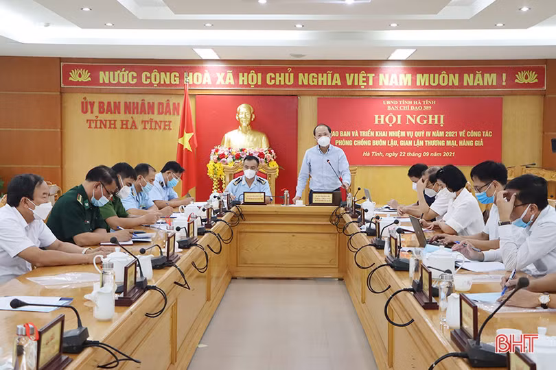 Tăng cường đấu tranh với buôn lậu, gian lận thương mại và hàng giả, hàng nhái