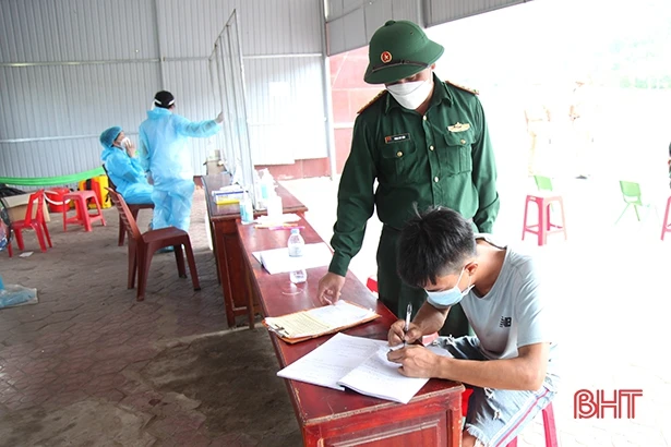 Tiếp tục duy trì kiểm soát, ngăn chặn dịch xâm nhập địa bàn Hà Tĩnh