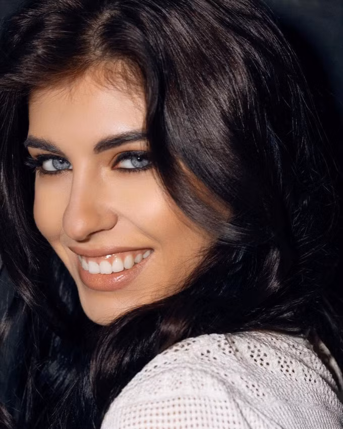 Nhan sắc Hoa hậu Hòa bình Nga 2021