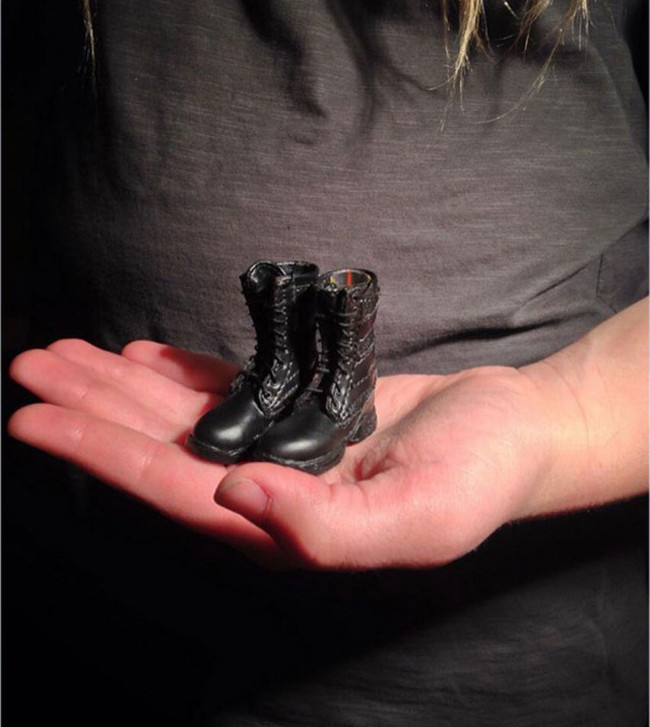 Dở khóc dở cười khi nhận hàng mua online trong mùa dịch