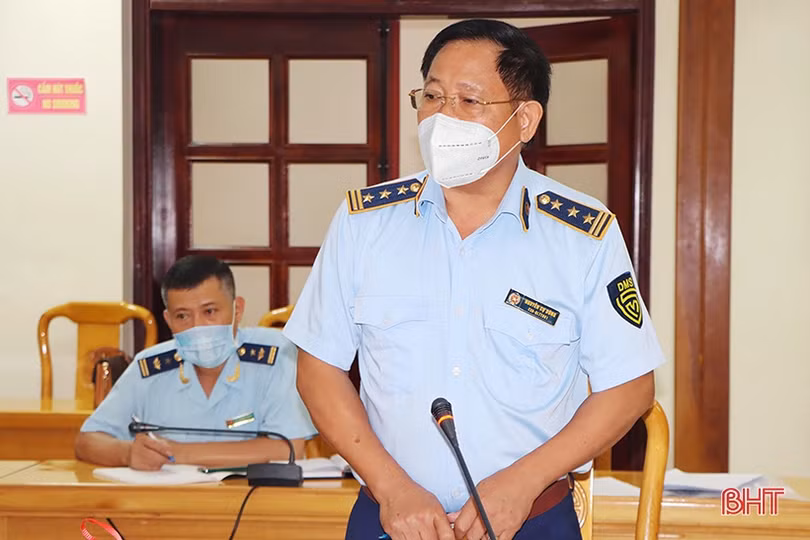 Tăng cường đấu tranh với buôn lậu, gian lận thương mại và hàng giả, hàng nhái