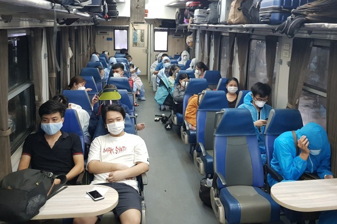 Tàu khách dự kiến chạy lại từ 1/10