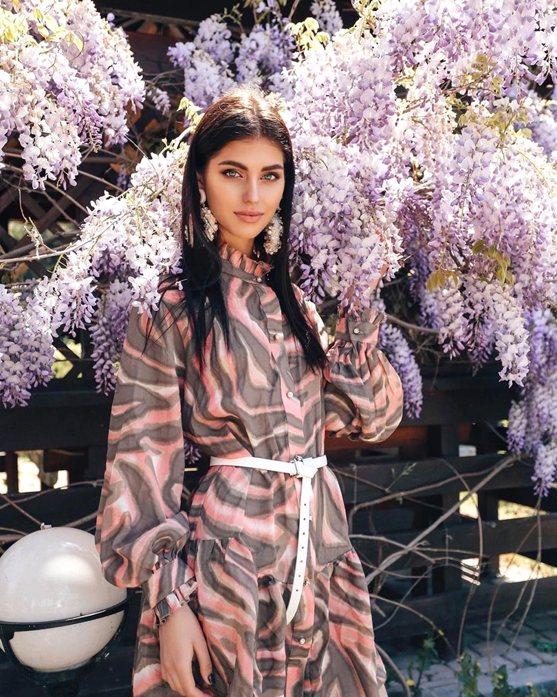 Nhan sắc Hoa hậu Hòa bình Nga 2021