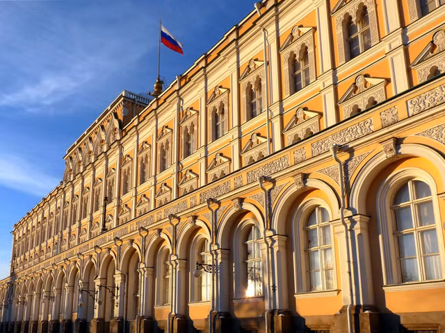 Chiêm ngưỡng 10 cung điện lỗng lẫy nhất thế giới