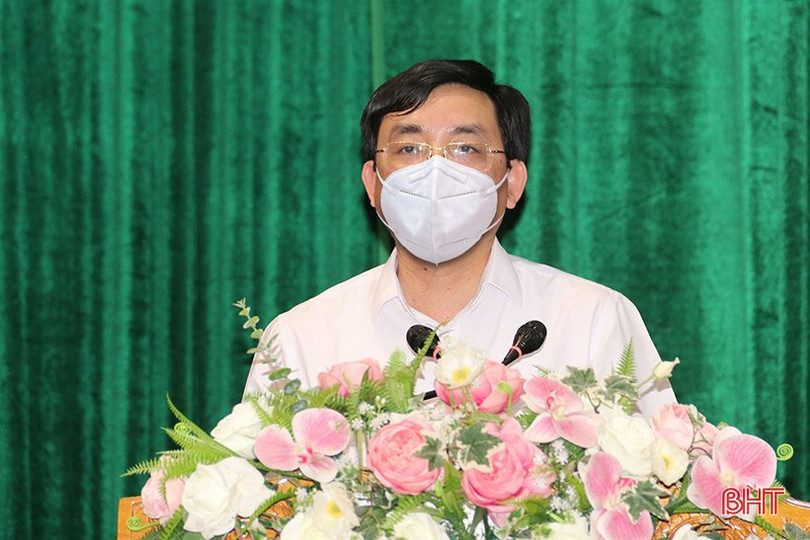 TX Kỳ Anh tuyên dương học sinh đạt điểm cao xét tuyển đại học, trao học bổng các em hoàn cảnh khó khăn ảnh 2 TX Kỳ Anh tuyên dương học sinh đạt điểm cao xét tuyển đại học, trao học bổng các em hoàn cảnh khó khăn