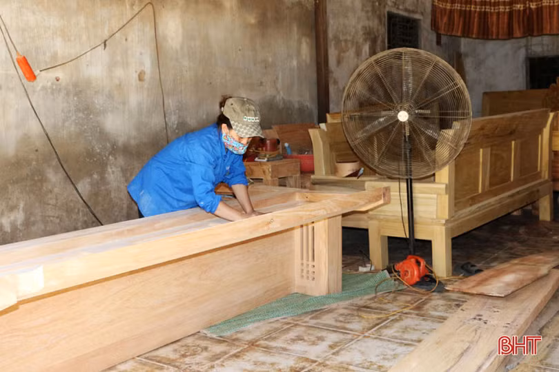 Vì sao Cụm Công nghiệp Thái Yên được xây dựng bài bản vẫn chưa “hút” các hộ sản xuất đồ mộc?