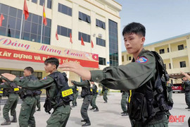Có gì ở buổi huấn luyện cơ động của lực lượng "lá chắn thép"?