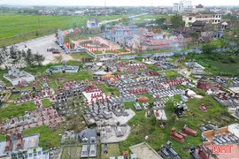 Nhiều lo ngại khi nghĩa trang gần nhà dân, “áp” Văn Miếu