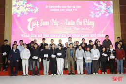 “Tết sum vầy” tại Trường Cao đẳng Y tế Hà Tĩnh