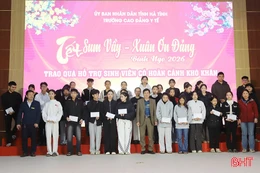 “Tết sum vầy” tại Trường Cao đẳng Y tế Hà Tĩnh