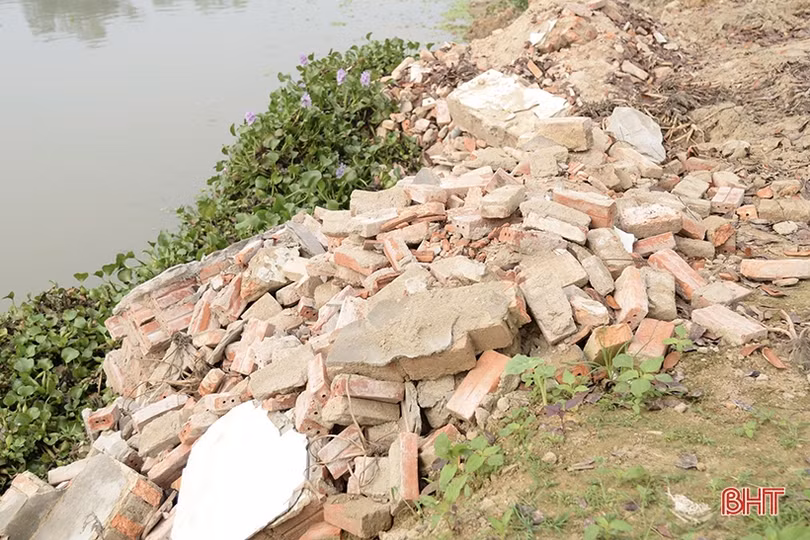 Thản nhiên xâm lấn hồ Bàu Mối ở Đức Thọ