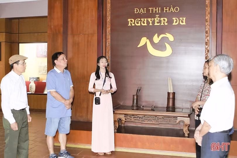 Khu di tích Nguyễn Du đón gần 14.000 lượt khách