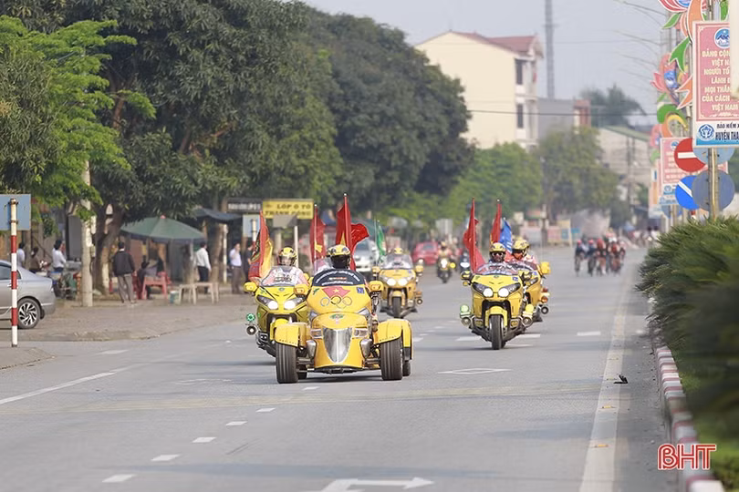 Xem cua-rơ tranh Cúp HTV - Tôn Đông Á trổ tài chặng qua Hà Tĩnh